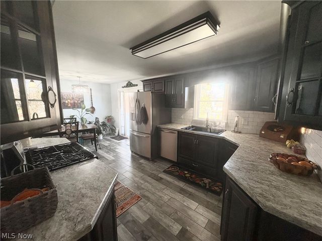 511 Edison Street, Struthers, OH 44471