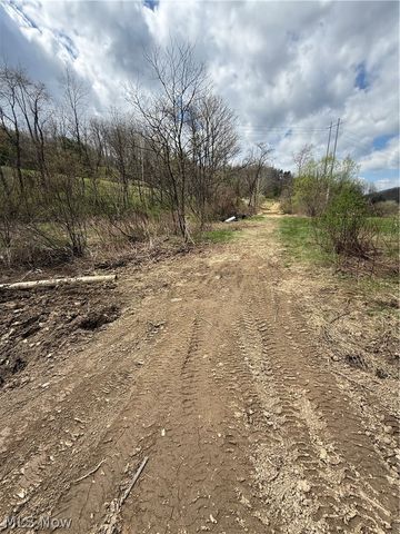 2492 Irish Ridge Road, East Liverpool, OH 43920