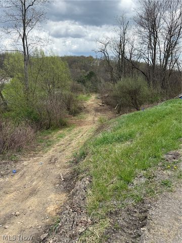 2492 Irish Ridge Road, East Liverpool, OH 43920