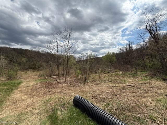 2492 Irish Ridge Road, East Liverpool, OH 43920
