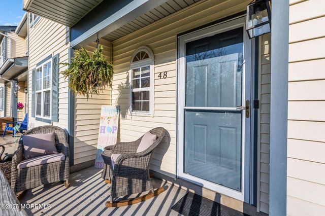 48 Quail Run, Bayville, NJ 08721