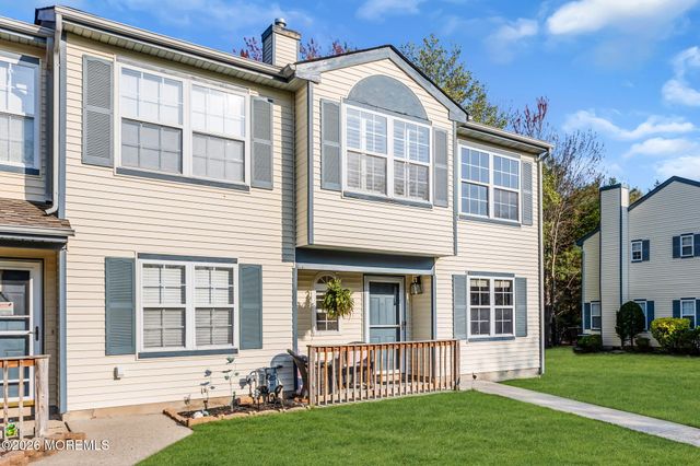 48 Quail Run, Bayville, NJ 08721