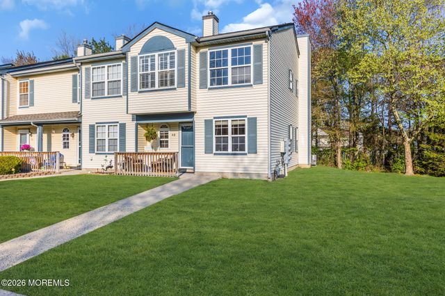 48 Quail Run, Bayville, NJ 08721