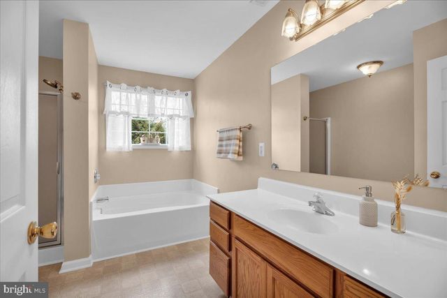 51 JEFFERSON AVE, Berlin, NJ 08009