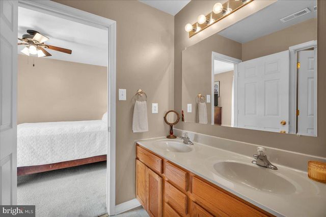 51 JEFFERSON AVE, Berlin, NJ 08009