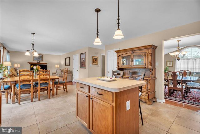 51 JEFFERSON AVE, Berlin, NJ 08009