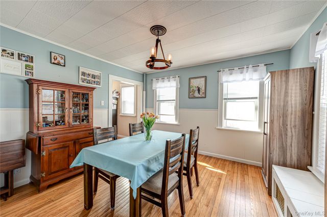 630 Oak Neck Road, West Islip, NY 11795
