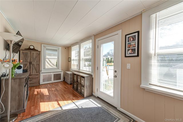 630 Oak Neck Road, West Islip, NY 11795