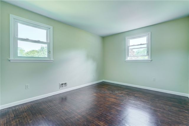 225 Cross Gates Rd, Greece, NY 14606