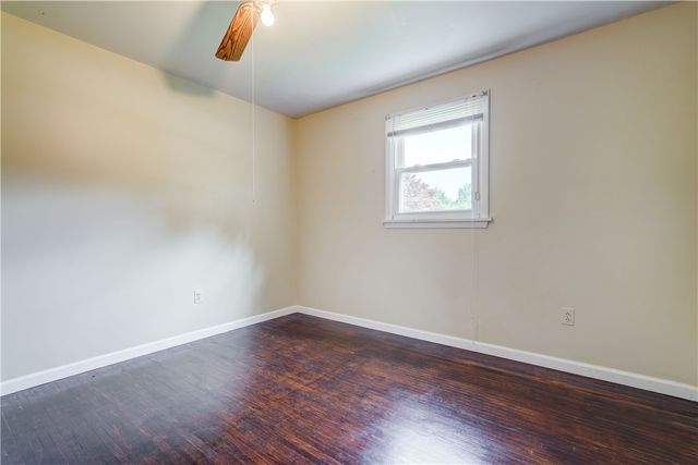 225 Cross Gates Rd, Greece, NY 14606