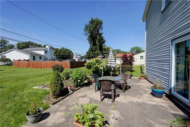 225 Cross Gates Rd, Greece, NY 14606