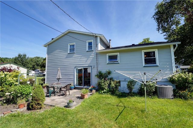225 Cross Gates Rd, Greece, NY 14606