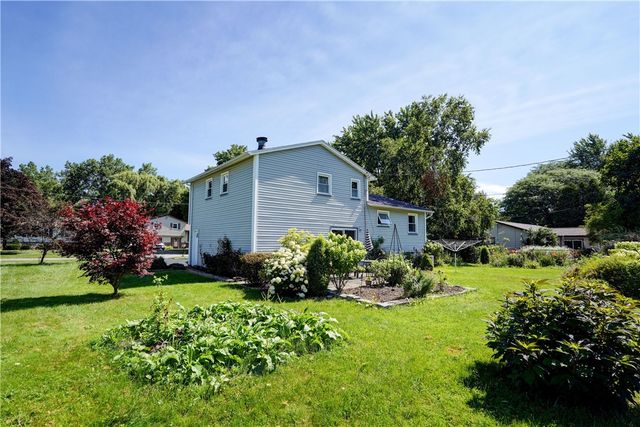 225 Cross Gates Rd, Greece, NY 14606