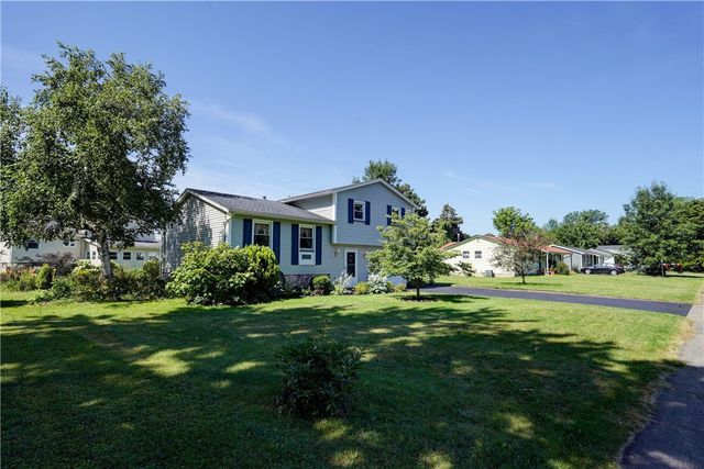 225 Cross Gates Rd, Greece, NY 14606