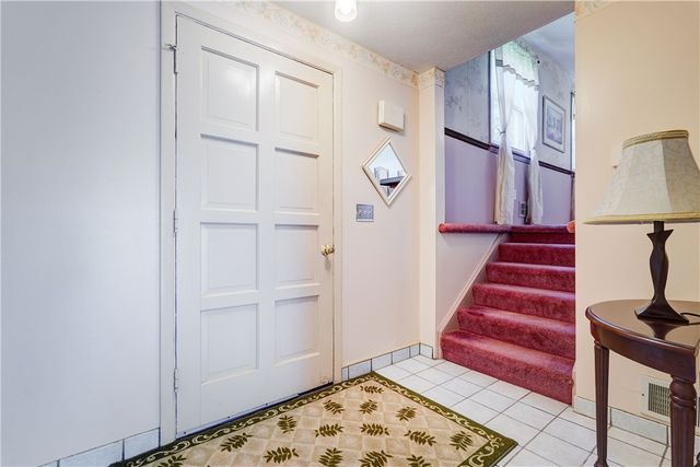 225 Cross Gates Rd, Greece, NY 14606