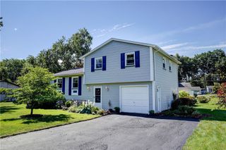 225 Cross Gates Rd, Greece, NY 14606