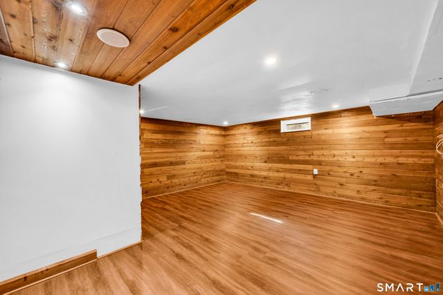 109 Spruce Drive, Naugatuck, CT 06770