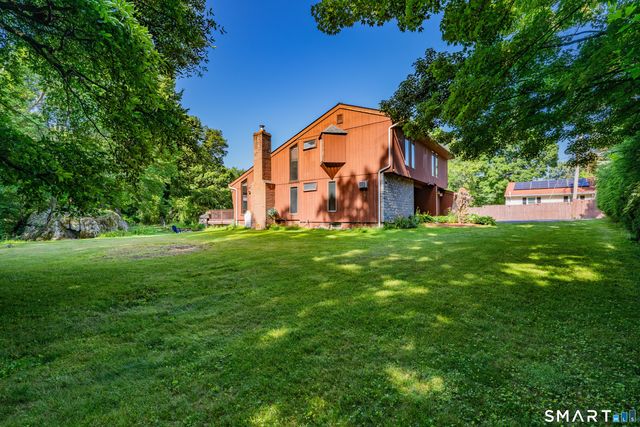 109 Spruce Drive, Naugatuck, CT 06770