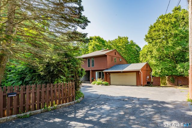 109 Spruce Drive, Naugatuck, CT 06770