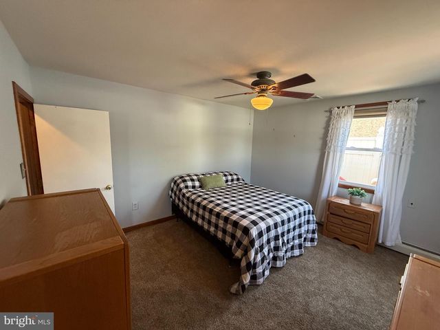 1005 RIPLEY ST, Philadelphia, PA 19111