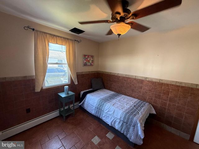 1005 RIPLEY ST, Philadelphia, PA 19111