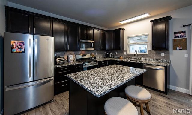 1011 Pine Creek Drive, Wentzville, MO 63385