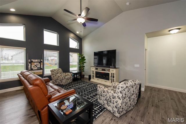 1011 Pine Creek Drive, Wentzville, MO 63385