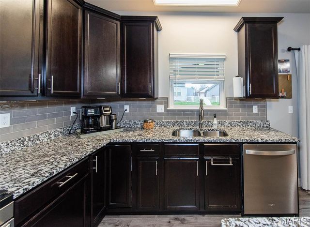 1011 Pine Creek Drive, Wentzville, MO 63385