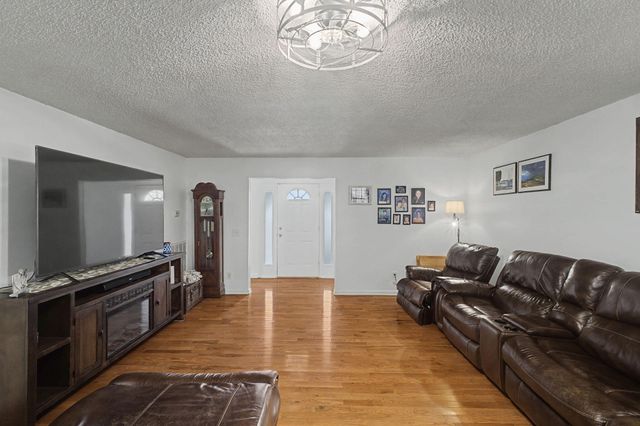 9017 Springfield Road, Soddy Daisy, TN 37379