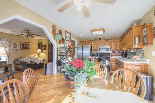 3238 Murphy Ln, Columbia, TN 38401