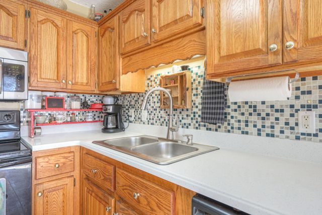 3238 Murphy Ln, Columbia, TN 38401