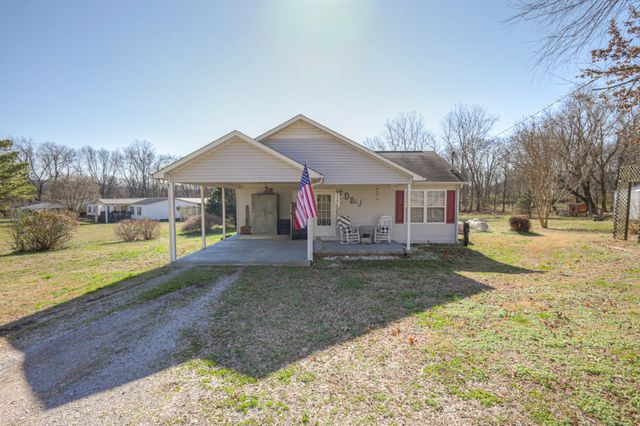 3238 Murphy Ln, Columbia, TN 38401