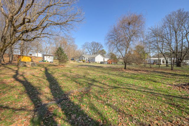 3238 Murphy Ln, Columbia, TN 38401