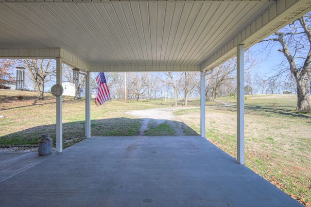 3238 Murphy Ln, Columbia, TN 38401