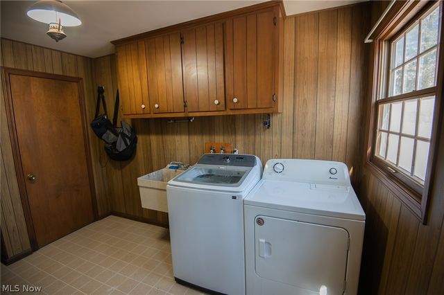 11180 Whitewood Drive, Newbury, OH 44065