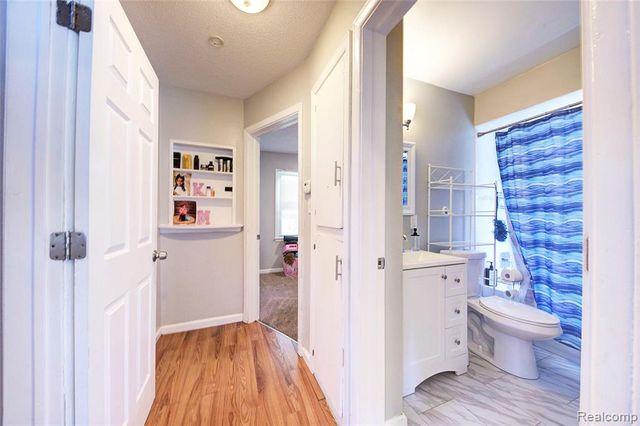 16890 Saint Marys Street, Detroit, MI 48235