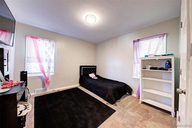 16890 Saint Marys Street, Detroit, MI 48235