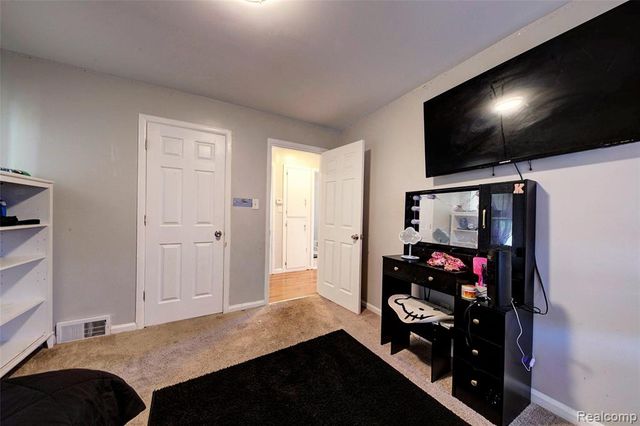 16890 Saint Marys Street, Detroit, MI 48235