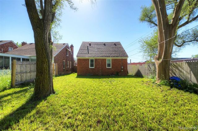 16890 Saint Marys Street, Detroit, MI 48235
