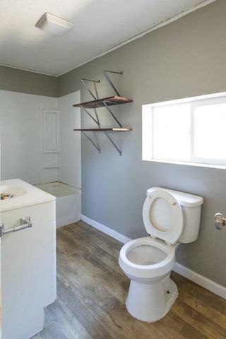 928 N Glenn Avenue, Springfield, MO 65803