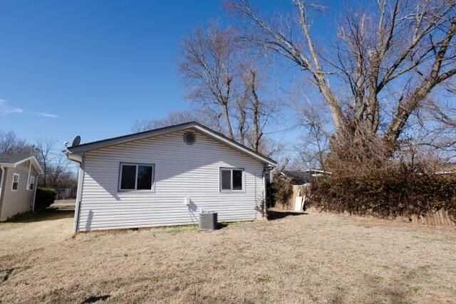 928 N Glenn Avenue, Springfield, MO 65803