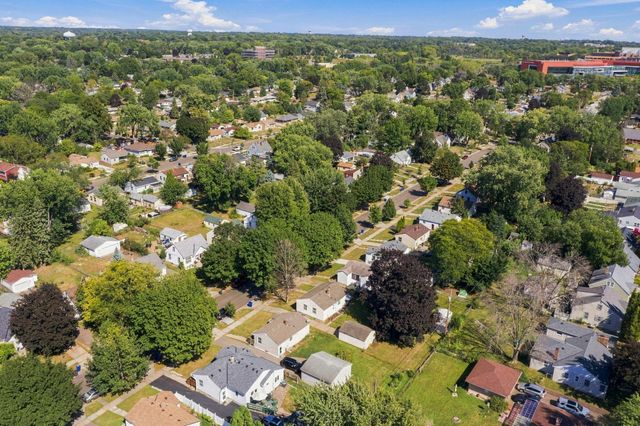 2116 Fremont Avenue E, Saint Paul, MN 55119