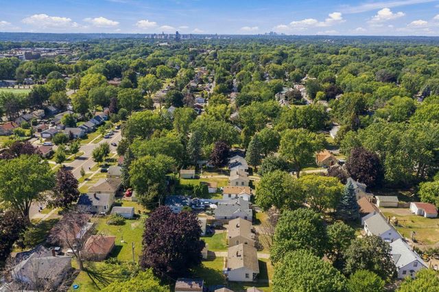 2116 Fremont Avenue E, Saint Paul, MN 55119