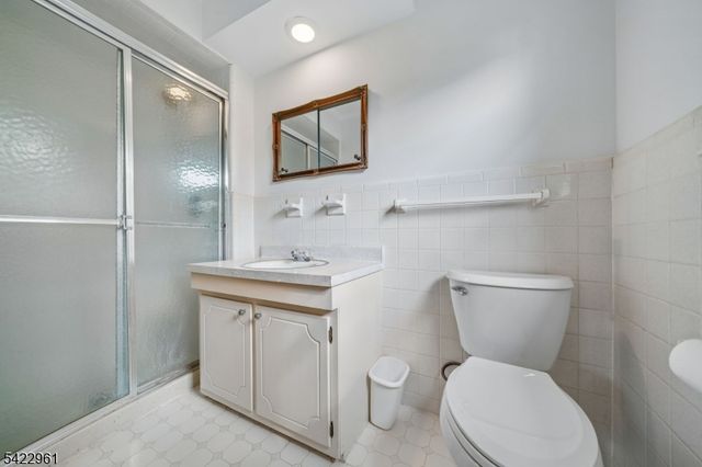 56 Tuxford Ter, Bernards Twp., NJ 07920