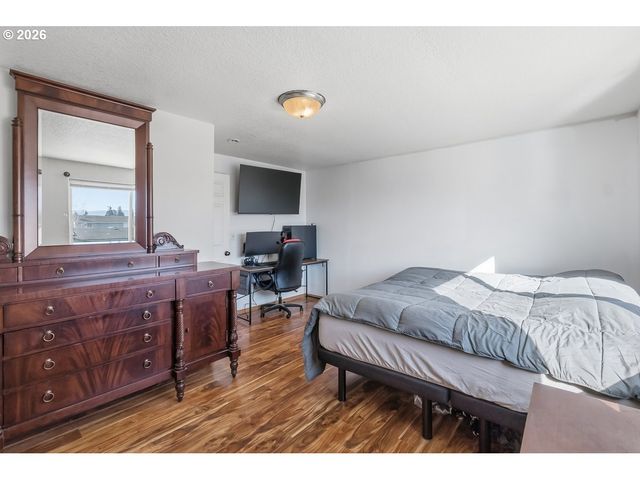 319 BERKLEY Ave, Molalla, OR 97038