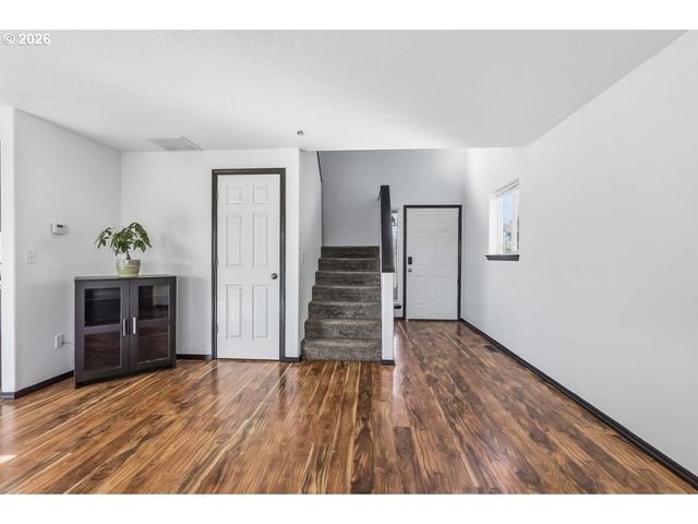 319 BERKLEY Ave, Molalla, OR 97038