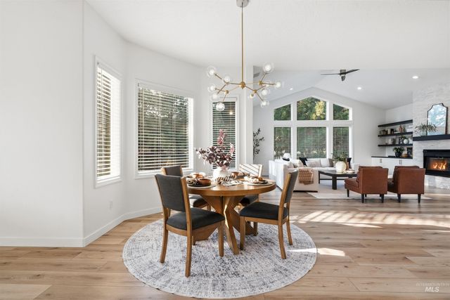 6712 N Double Eagle Lane, Meridian, ID 83646