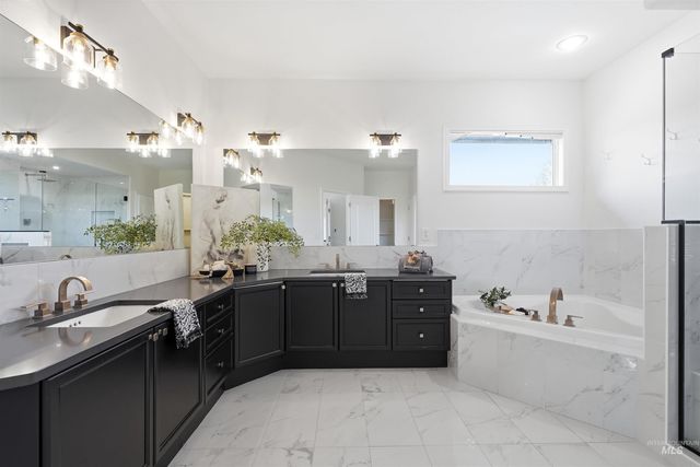 6712 N Double Eagle Lane, Meridian, ID 83646