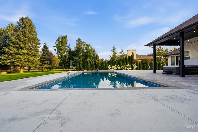 6712 N Double Eagle Lane, Meridian, ID 83646