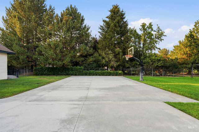 6712 N Double Eagle Lane, Meridian, ID 83646